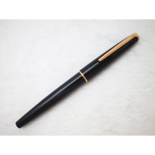 C197 好寫且美麗的 萬寶龍 德國製 No320 14k M尖鋼筆(嵌入式)(8成新)