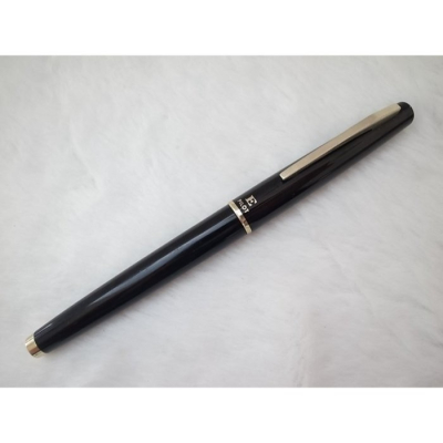 B467 日本百樂製 60年代 E200 14k 極細尖鋼筆 (7成新附吸墨器con40)