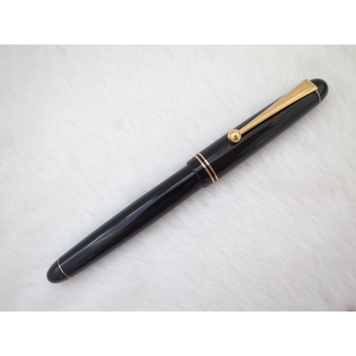 B524 百樂 日本製 custom 67 黑桿小桿 14k 中字尖 鋼筆 (8成新)