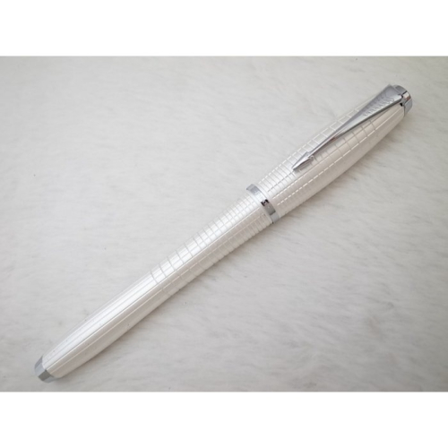 C216 現代派克 珍珠白IM 第五元素鋼珠筆(8成新)