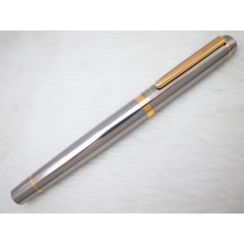 B960 硬順調的 日本OHTO PROUD 鈦色烤漆 鋼筆F尖 (7成新筆尖有退金)