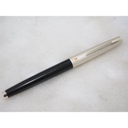 A039 1960s 百樂 日本製 E200 黑桿 14k 極細字尖鋼筆(7成新)