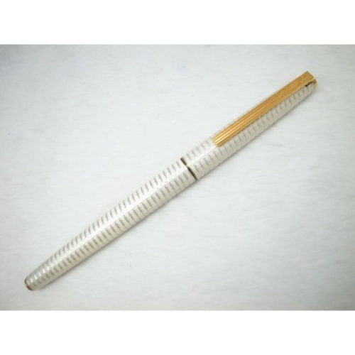 A768 百樂 日本製 銀色鍛紋全金屬鋼筆 14k 細字尖鋼筆(8成新)