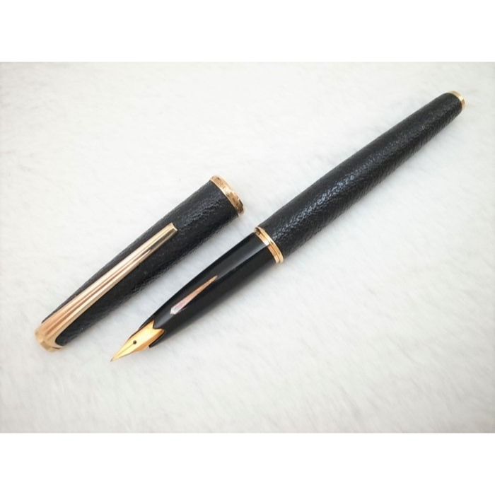C386 白金 日本製 黑桿小羊皮鋼筆 18k 細字尖鋼筆(8成新)(2號尖)-細節圖2