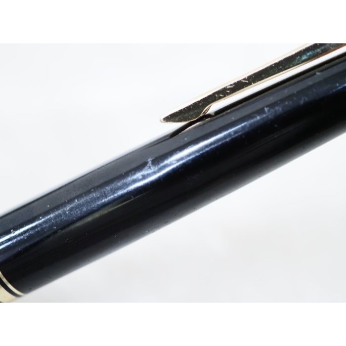 C394 白金 日本製 黑桿短鋼筆 22k 細字尖(7成新筆蓋有一處凹痕)-細節圖3