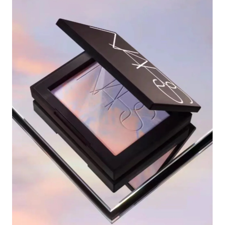✿NARS✿ nars  裸光幻彩蜜粉餅 裸光蜜粉餅 小白餅 星雲紫 星光版 10g 限量現貨-細節圖2