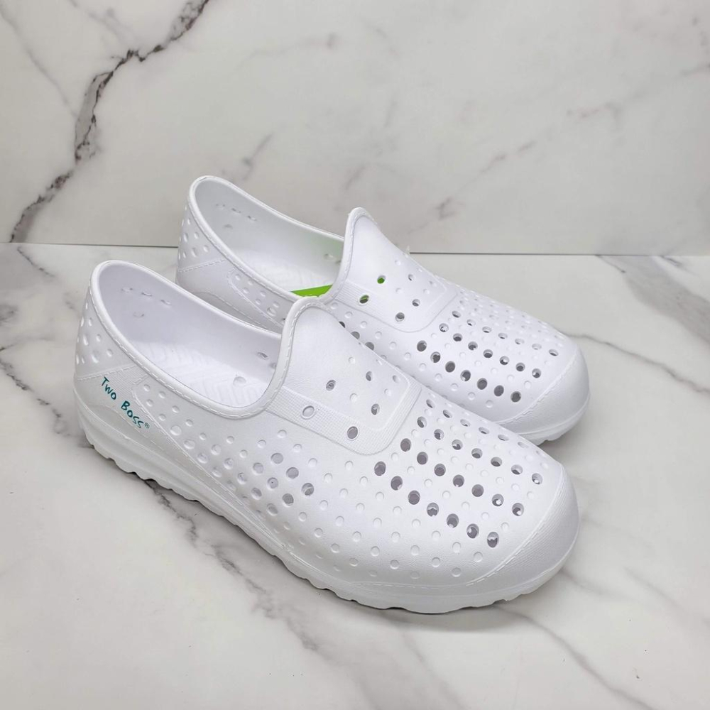 熱銷百搭🔝防水洞洞鞋 無臭 海灘休閒鞋 小白鞋 柔軟親膚 超輕量洞洞鞋 雨鞋 溪邊水鞋-細節圖2