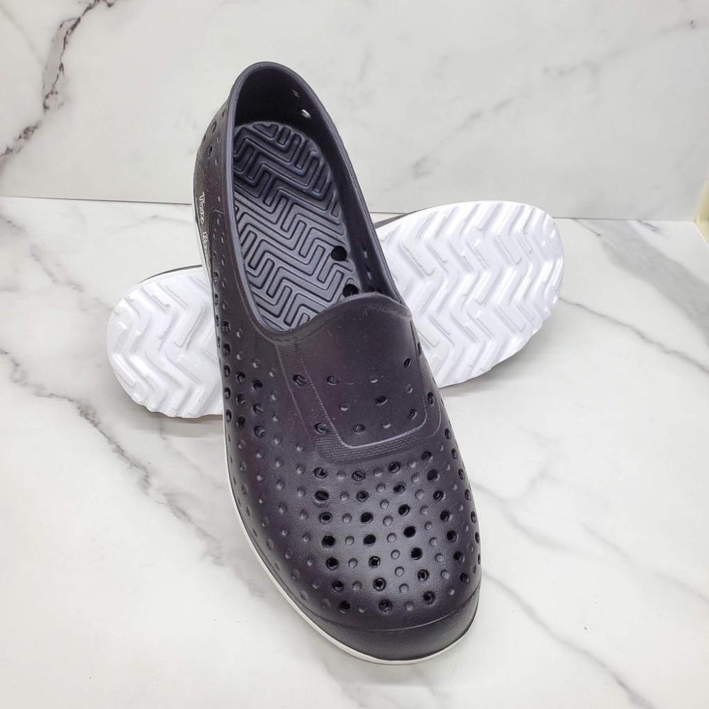 熱銷百搭🔝防水洞洞鞋 無臭 海灘休閒鞋 小白鞋 柔軟親膚 超輕量洞洞鞋 雨鞋 溪邊水鞋-細節圖7