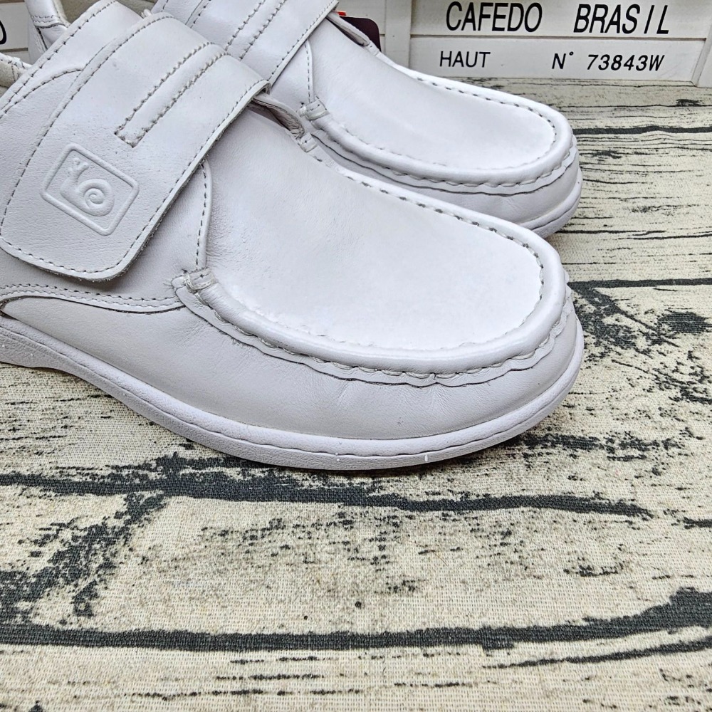 職場工作鞋 真皮護士鞋 魔鬼氈黏帶 鞋底縫線 足弓墊 護理師鞋 輕量化 小白鞋 厚底護士鞋 台灣出貨-細節圖3