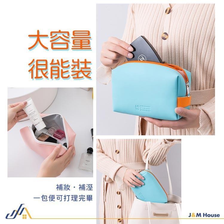 【台灣現貨】CANDY心動手拿化妝包 化妝包 化妝袋 旅行袋 洗漱包 旅行收納包 PU手拿包 化妝品收納包-細節圖6