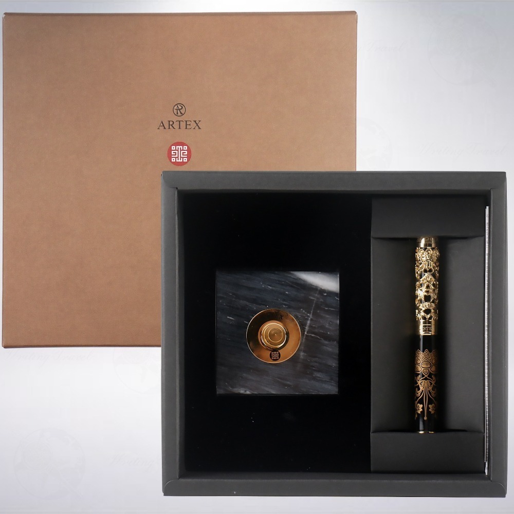 台灣 ARTEX 雅特仕 國立故宮聯名限定 金番花鋼珠筆禮盒: 黑金-細節圖3