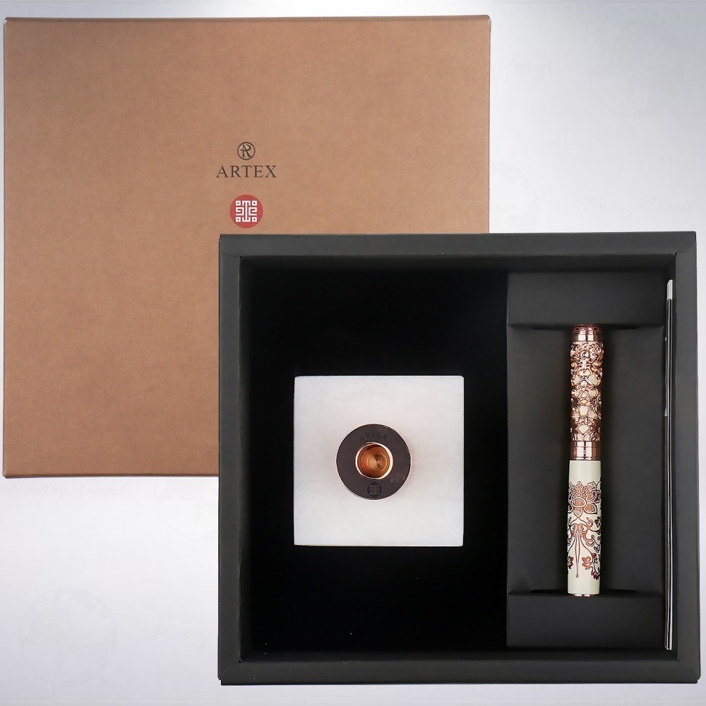 台灣 ARTEX 雅特仕 國立故宮聯名限定 金番花鋼珠筆禮盒: 米玫金-細節圖3
