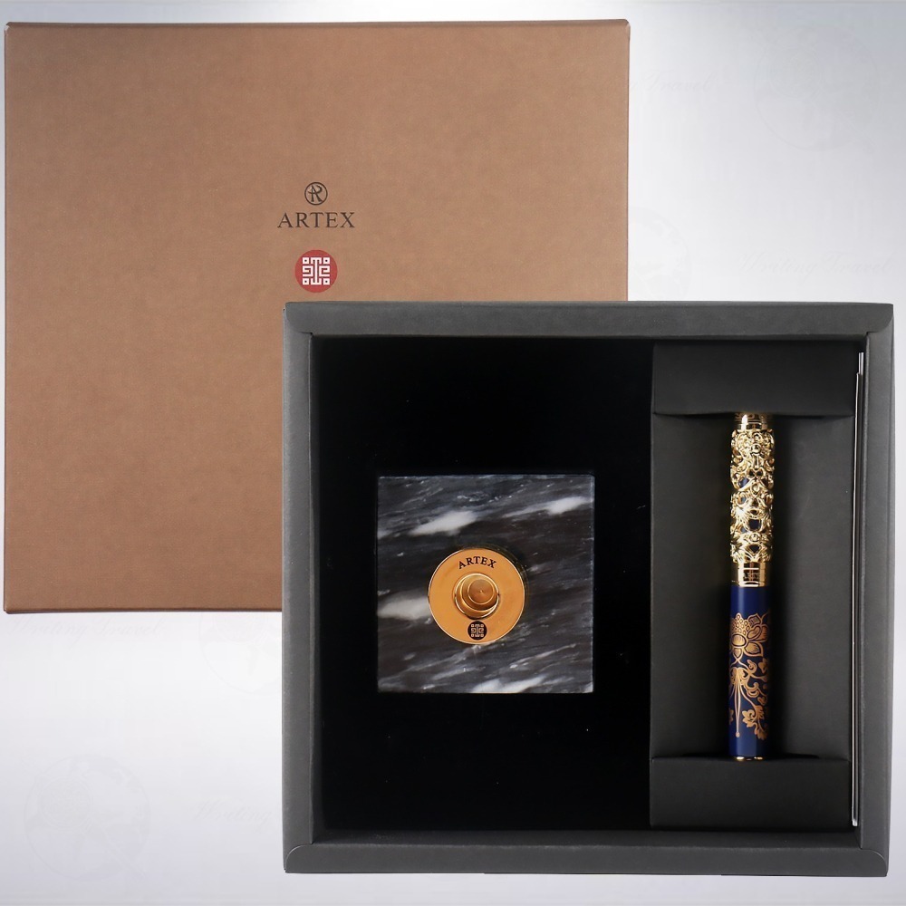 台灣 ARTEX 雅特仕 國立故宮聯名限定 金番花鋼珠筆禮盒: 藍金-細節圖3