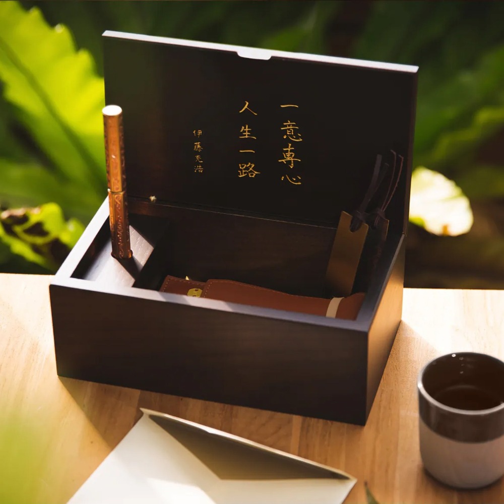 台灣 ystudio 物外設計 經典工藝系列 龍紋錺金具鋼珠筆: 典藏木盒款-細節圖7