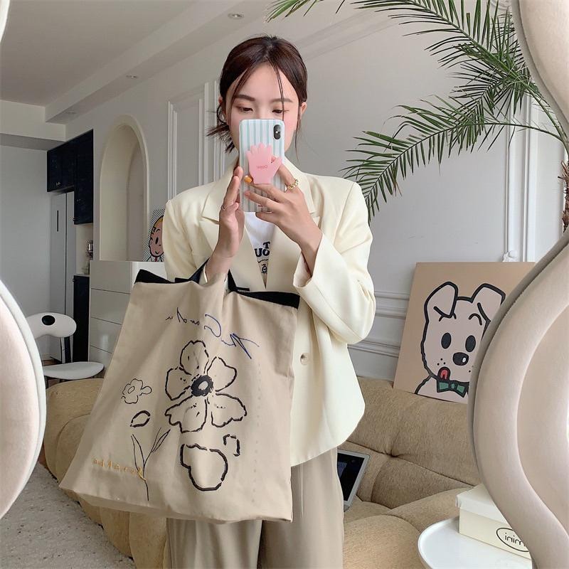 質感韓版印花帆布包 新款繪畫款手提單肩兩用包 托特包 大學生單肩包 百搭時尚造型 撞色背帶很特別 文青風小清新 鬱金香🌷-細節圖3