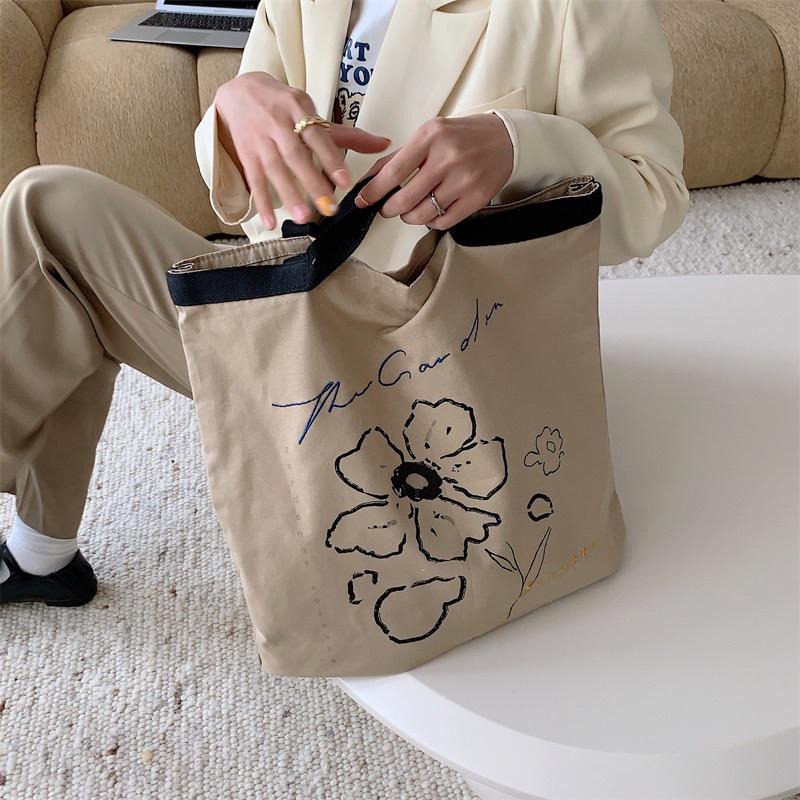 質感韓版印花帆布包 新款繪畫款手提單肩兩用包 托特包 大學生單肩包 百搭時尚造型 撞色背帶很特別 文青風小清新 鬱金香🌷-細節圖7