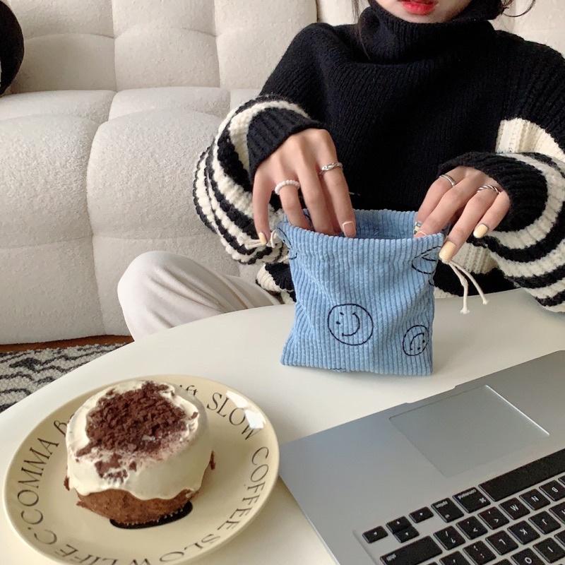 波點笑臉款燈芯絨抽繩束口袋 可愛手拎包 小布包 衛生棉包 3C包 日系 包內整理袋 禮品袋 雜物收納分類 加厚 顏色好看-細節圖4