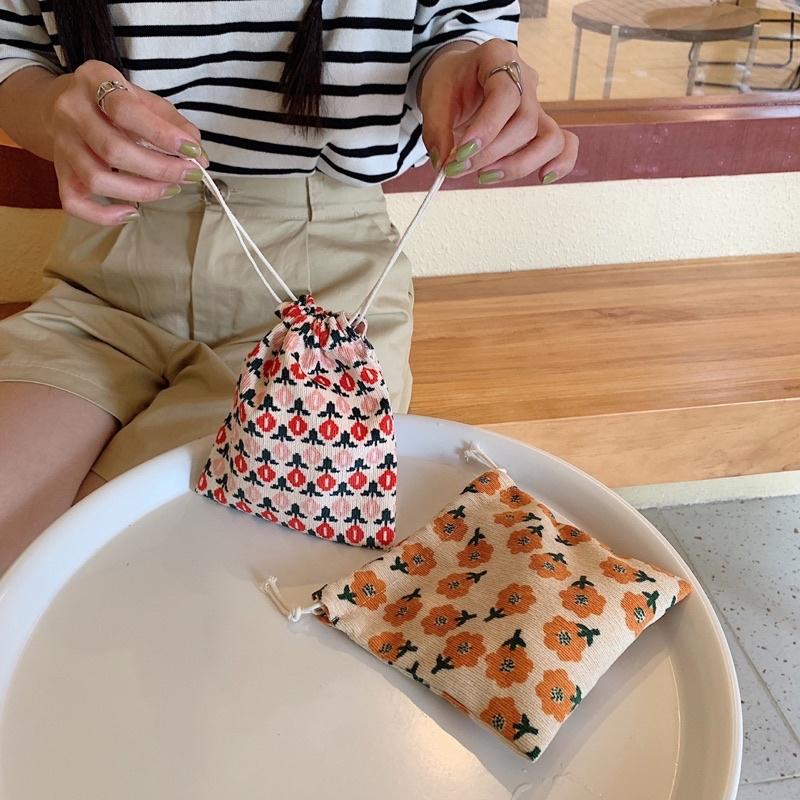 燈芯絨款印花抽繩束口袋 可愛手拎包 小布包 衛生棉包 3C包 日系大包內整理袋 禮品袋 雜物收納分類 復古風 厚帆布-細節圖8
