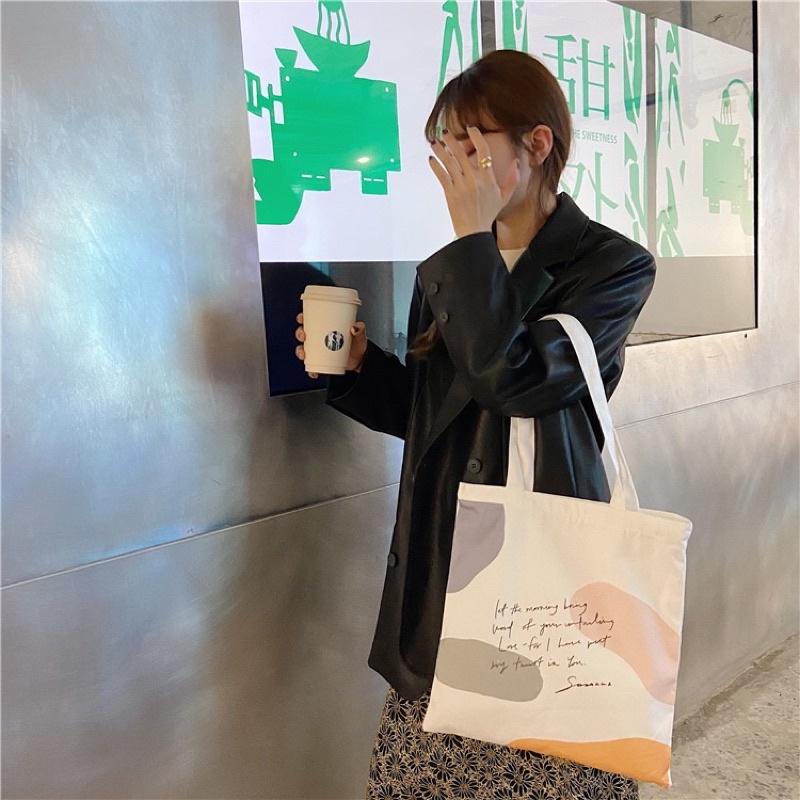 韓版小眾設計帆布包 色塊印花造型水彩盤 撞色小清新文藝單肩包簡約學生彩色印花手提袋 百搭 繽紛好看 草寫英文字 拉鍊封口-細節圖6