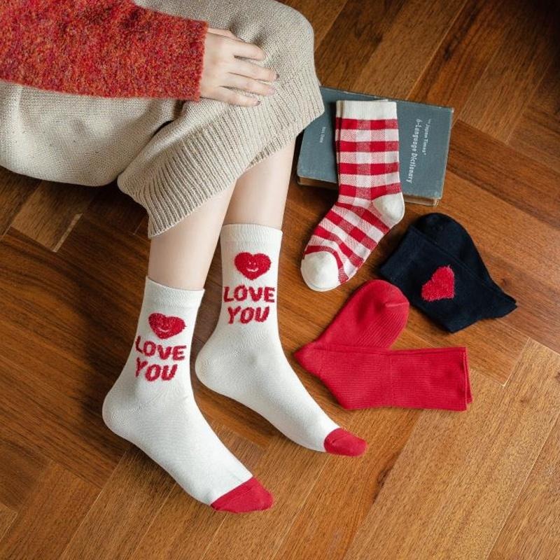 B854｜愛心款 聖誕款 潮流襪  愛心 棋盤格子中筒襪 學院風潮襪 純色中筒襪 中筒襪 保暖愛心襪xiami-細節圖7