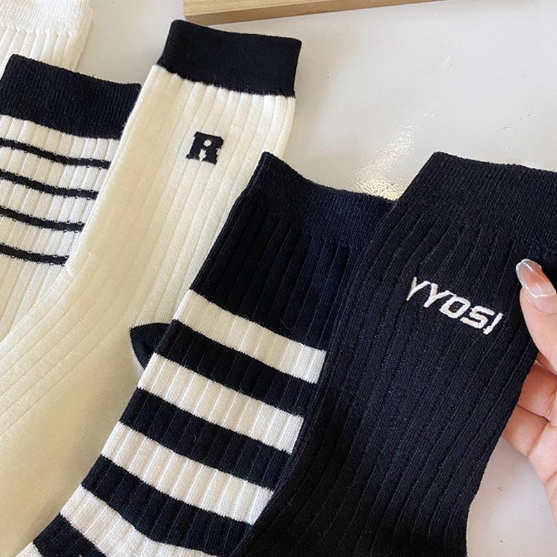 B854｜條紋襪子女中筒襪 經典黑白色系 潮日系字母吸濕排汗運動長筒襪 長筒襪 運動襪xiami-細節圖3
