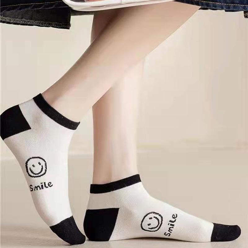 B856｜笑臉短襪 黑色系短襪 春夏潮薄款 淺口甜美卡通短襪 船襪 運動襪xiami-細節圖2