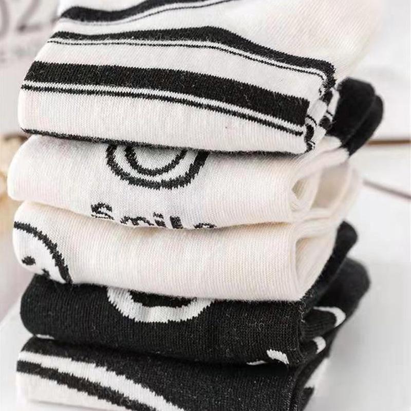 B856｜笑臉短襪 黑色系短襪 春夏潮薄款 淺口甜美卡通短襪 船襪 運動襪xiami-細節圖3