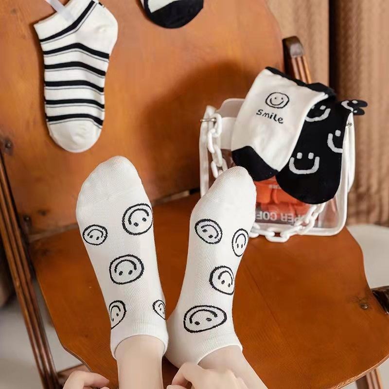 B856｜笑臉短襪 黑色系短襪 春夏潮薄款 淺口甜美卡通短襪 船襪 運動襪xiami-細節圖6