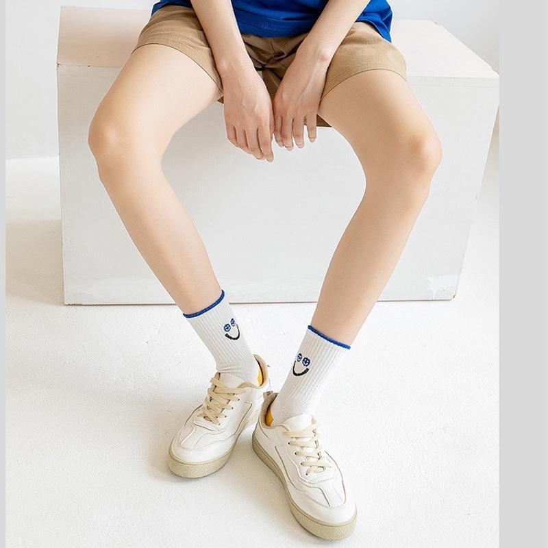 B854｜藍白笑臉襪子 女中筒襪  潮流簡版襪 吸汗 透氣 個性棉襪 中筒襪 運動襪 個性時尚襪xiami-細節圖2