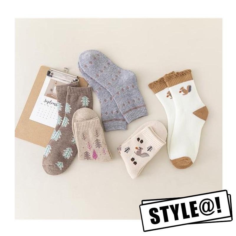 B854｜ 50種新款襪 日系可愛卡通長襪 潮流中幫襪 學院風黑白襪女襪 學生襪 運動襪xiami-細節圖7