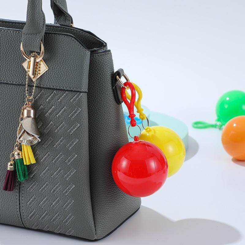 B807｜便攜雨衣球 雨衣 便攜式雨衣 輕便雨衣 一次性雨衣 球型雨衣 攜帶式雨衣 雨衣球 便利雨衣-細節圖2