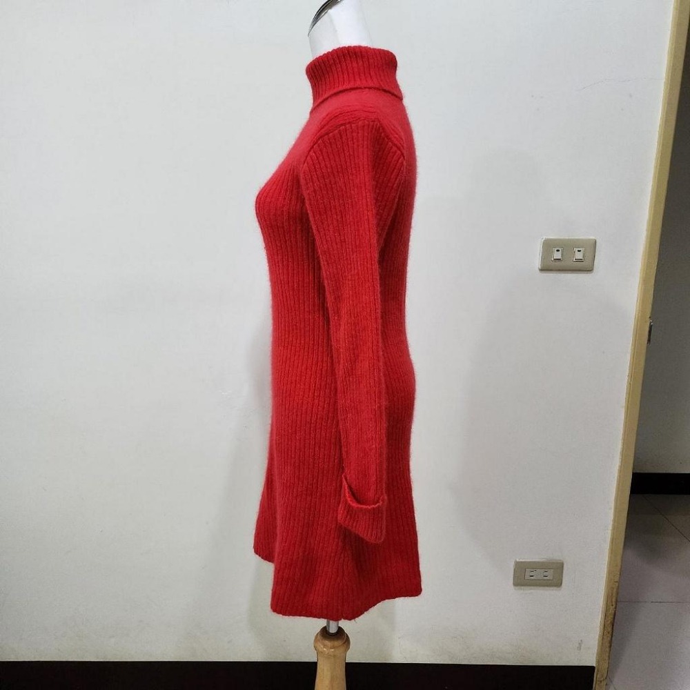 °☆ 珮齊精品舖 ☆° MISS MGROAN 專櫃紅色高領長袖針織毛衣連身洋-細節圖2