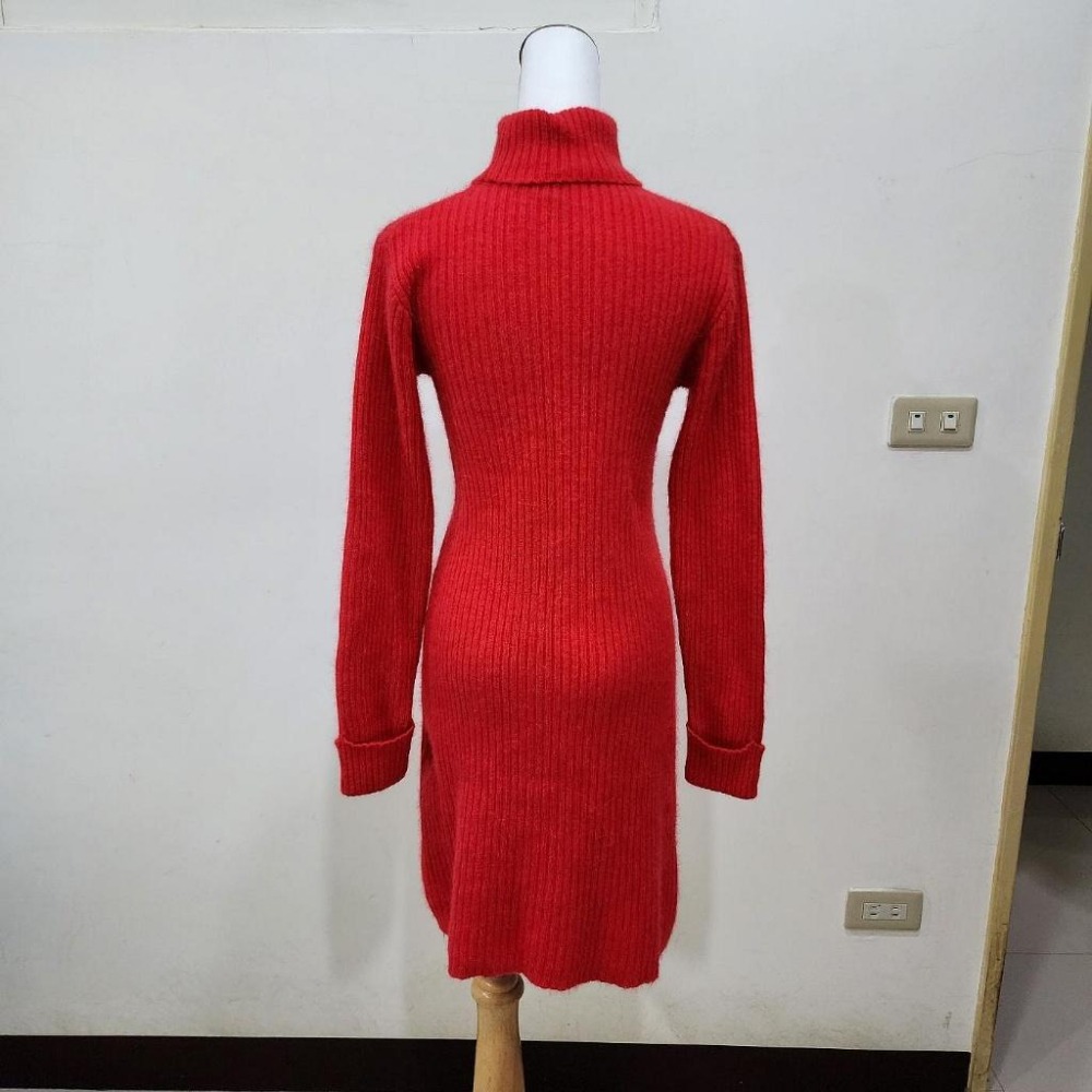 °☆ 珮齊精品舖 ☆° MISS MGROAN 專櫃紅色高領長袖針織毛衣連身洋-細節圖3