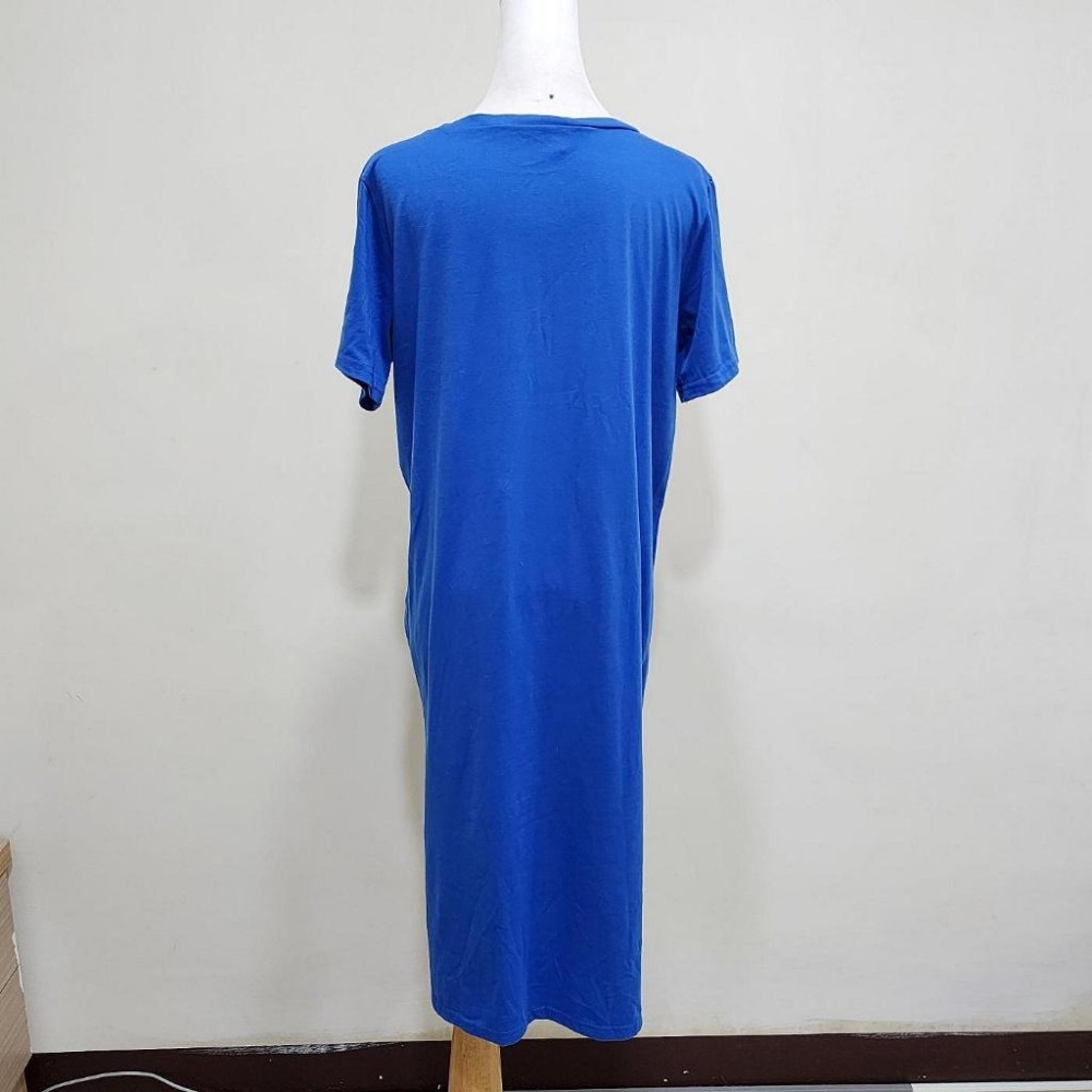 °☆ 珮齊精品舖 ☆° 寶藍色圓領素面扭結短袖休閒款造型長版棉T-細節圖3