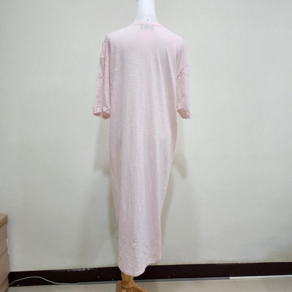 °☆ 珮齊精品舖 ☆° 正韓-THE SEASON粉色素面短袖休閒款造型長版棉T-細節圖3