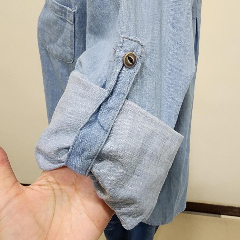 °☆ 珮齊精品舖 ☆° 牛仔休閒風襯衫 剪標品 忘了是什麼廠牌-細節圖4