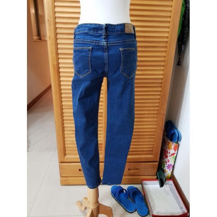 °☆ 珮齊精品舖 ☆° 藍色牛仔破褲-細節圖3