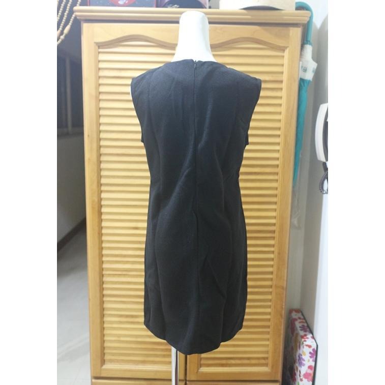 °☆ 珮齊精品舖 ☆° 黑色燈芯絨拚圖珠飾背心短洋-細節圖2