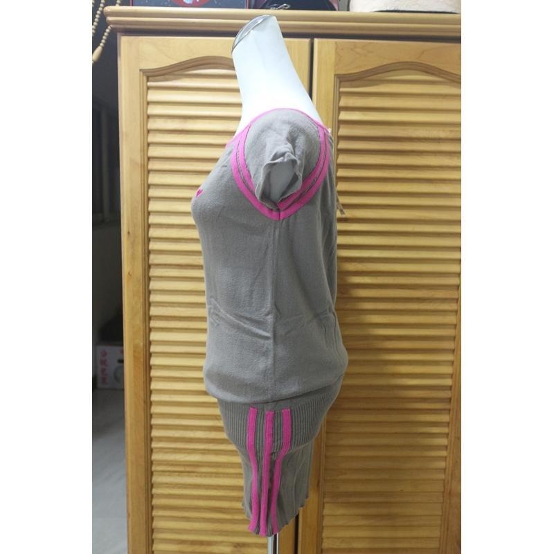 °☆ 珮齊精品舖 ☆° YUZU 撞色運動休閒型連身短洋裝-細節圖2