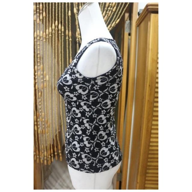 °☆ 珮齊精品舖 ☆° 黑色蕾絲花紋背心-細節圖2