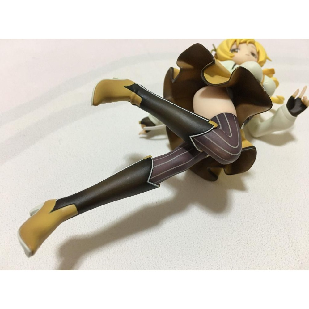日版 正版 GSC 魔法少女小圓 學姊 巴麻美 招牌戰鬥服 1/8 PVC 公仔 景品 二手 現貨 無盒 實際拍攝-細節圖2