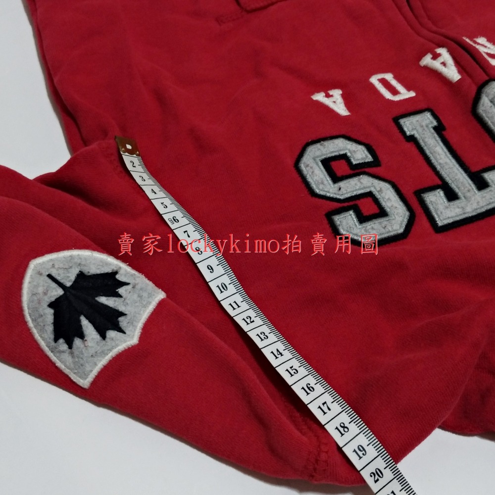 二手【Roots Canada 紅色連帽 長袖 外套 】上衣 童裝 小童 男童 內有量尺寸照片-細節圖5