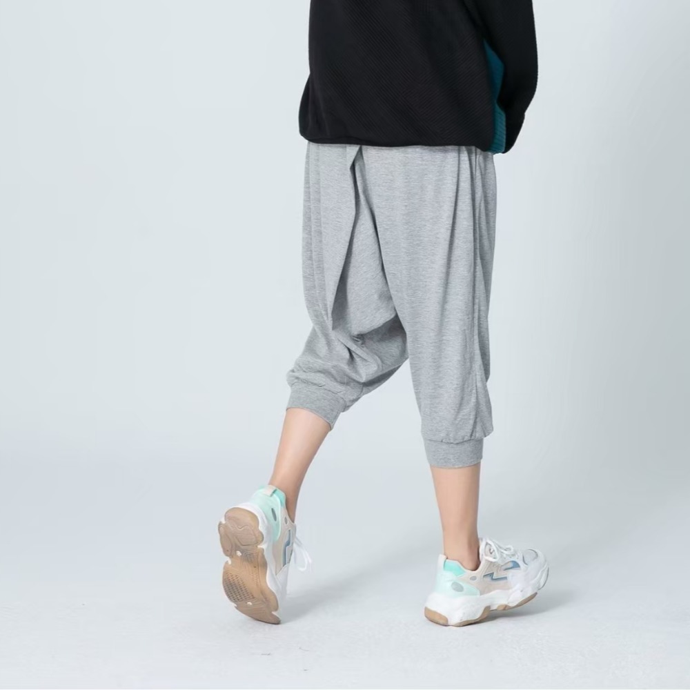 ✨2023新款✨造型剪裁飛鼠褲 2代升級 雙口袋 休閒 舒適 七分褲 台灣製 休閒褲 棉褲 五色 縮口褲-細節圖4