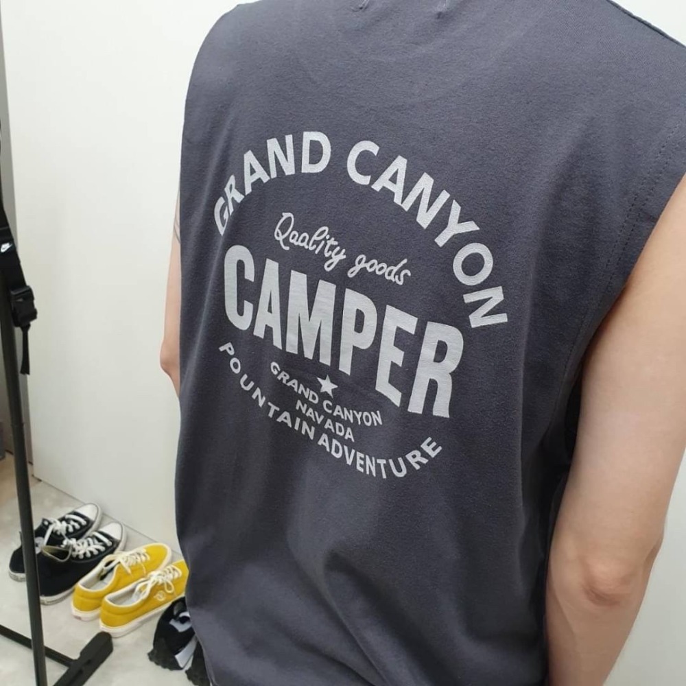 ✨2023新款✨韓國 CAMPER 素面英文字造型 無袖背心 夏季新款 男女不拘 情侶款 寬肩背心-細節圖5