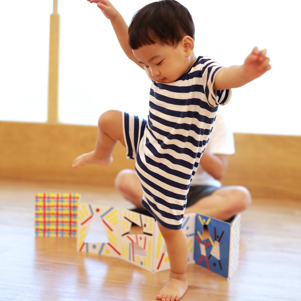 💕現貨💕《上誼文化公司》來跳吧！赫威‧托雷律動遊戲書【愛寶童衣舖】-細節圖3