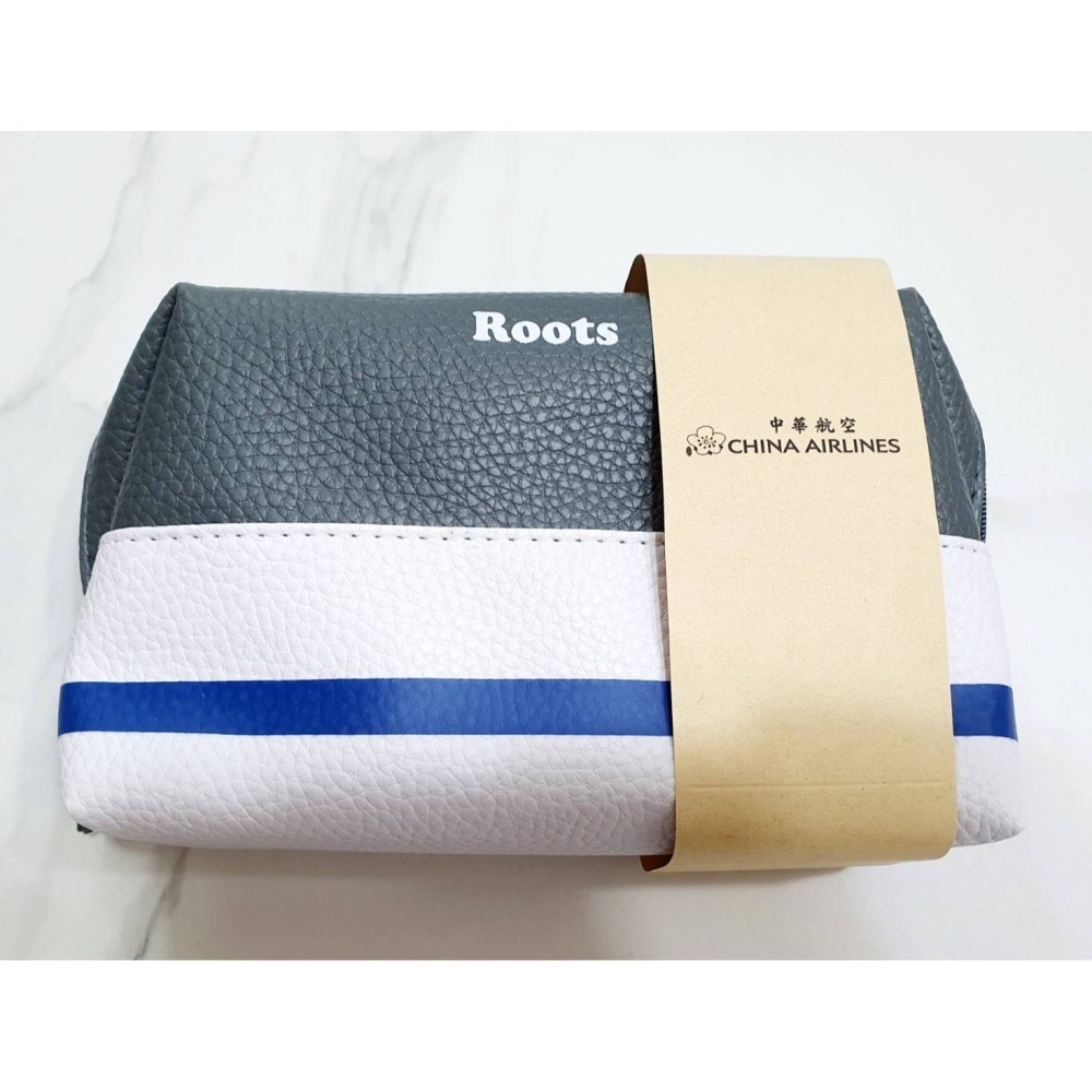 全新 2026華航 X ROOTS過夜包 收納包 尺寸:17cm*11cm*5cm(底部寬)-細節圖4