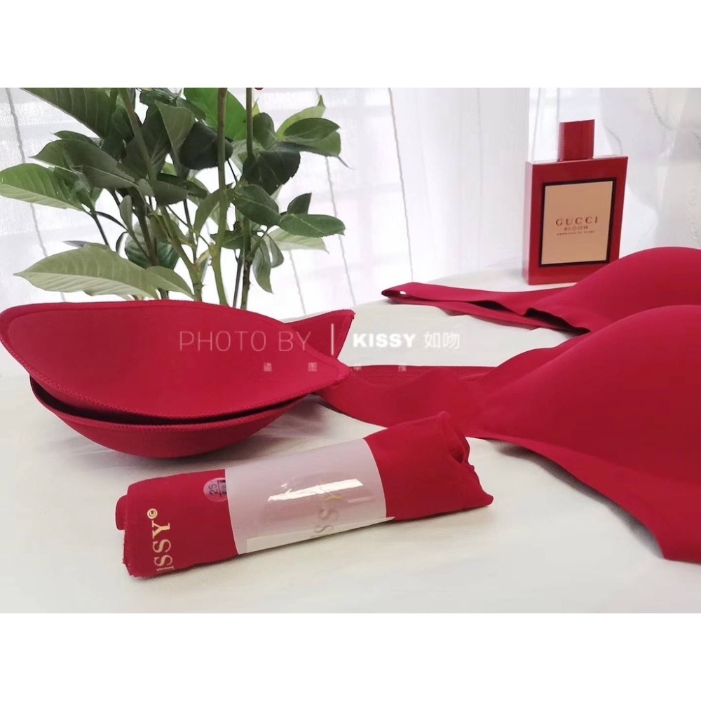 【現貨】kissy内衣 KISSY如吻內衣 成套內衣褲 無痕零束縛 無鋼圈內衣 養護型科技內衣 運動內衣 內衣褲-細節圖4