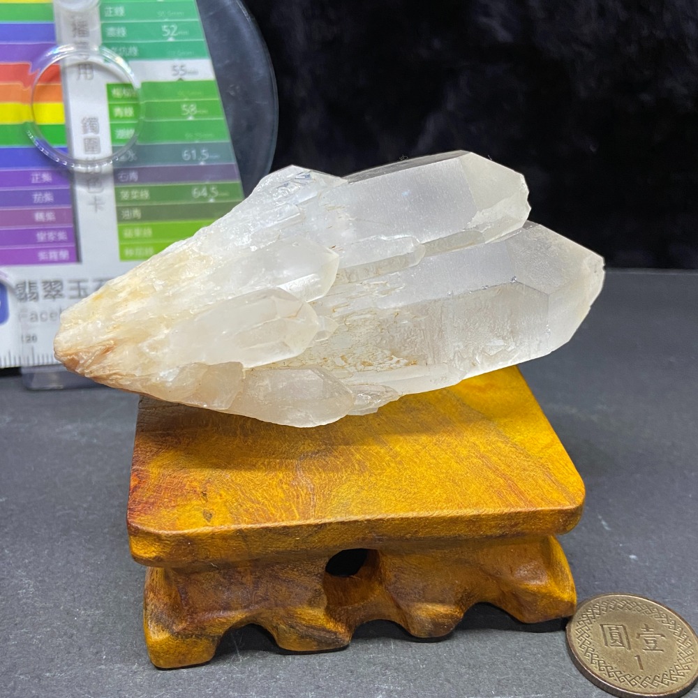 晶簇-白晶簇重136.8g(附實木底座）-細節圖2