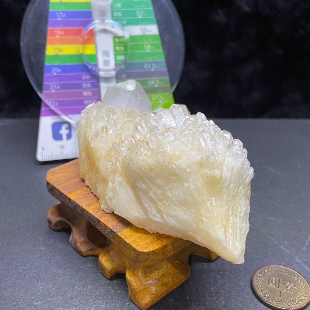 晶簇-白晶簇151.7g(附實木底座）-細節圖6