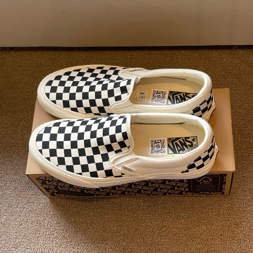 mimi｜現貨 VANS SLIP-ON VR3 黑色棋盤格 懶人鞋 休閒鞋 VN0007NC1KP US.10.0-細節圖2